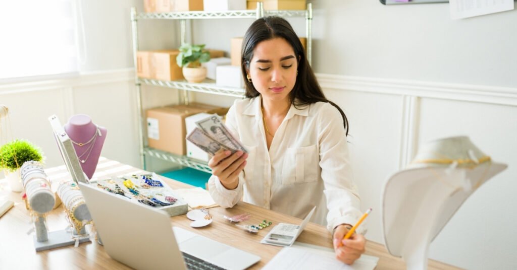 10 Smart Ways to Make Income Online as a Teenager Today